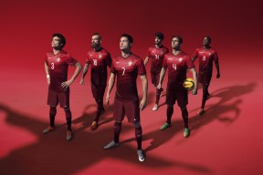 高质量比赛吸引万众瞩目，球迷热情支持，比赛中有哪些精彩的球艺