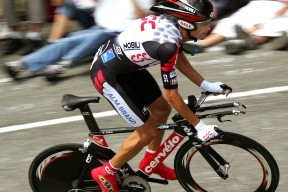 教练战术妙不可言，球队表现喜人，教练球员