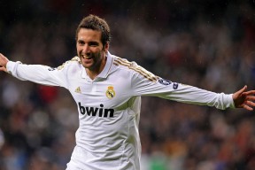 开云体育官方网入口-“意甲劲旅迎来关键对决，胜败攸关欧冠名额”，昔日意甲劲旅解散后重建 打第9级联赛