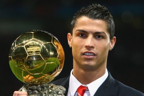 日本队突破重围，赢得宝贵胜利！，日本队晋级