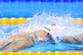 湖人队核心球员低迷状态结束，重回巅峰，湖人队全体球员