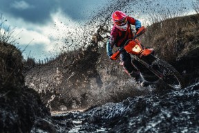 开云体育全站-_红白比赛：传统结合现代元素的文化活动_，红白亊民俗礼仪